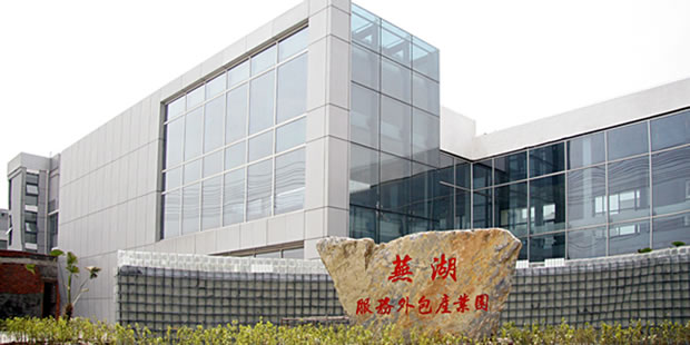 �������Y