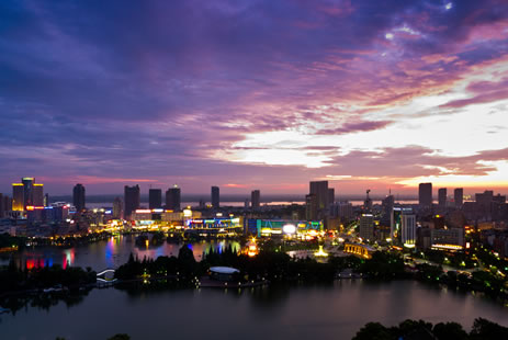 �������Y