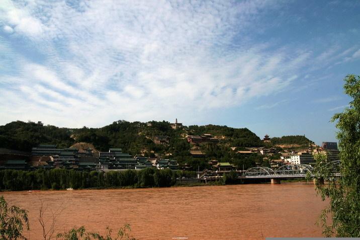 �������Y