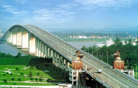 �������Y