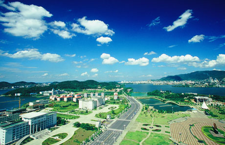 �������Y