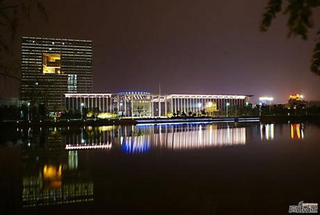 �������Y