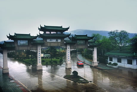 �������Y