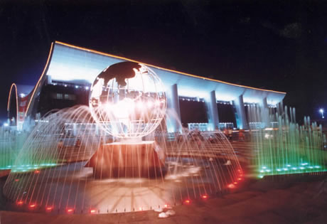 �������Y