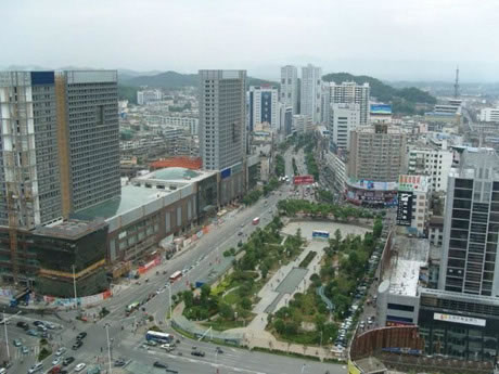 �������Y