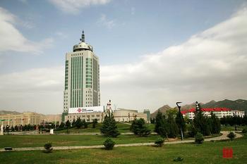 �������Y