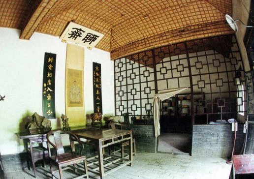 �������Y