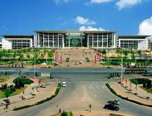 �������Y