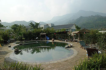 �������Y