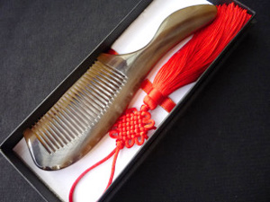 �������Y