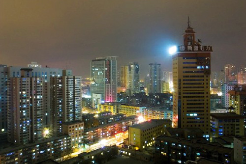 �������Y