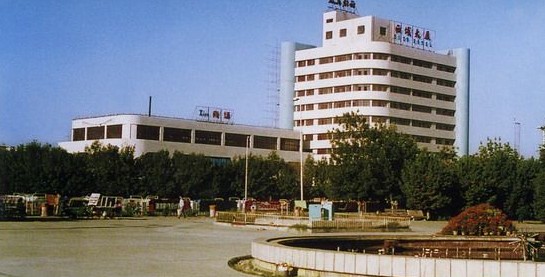 �������Y