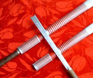 �������Y